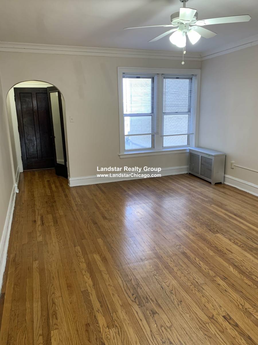 Apartment for rent at 5618 N Kimball #3A, Chicago, IL 60659
