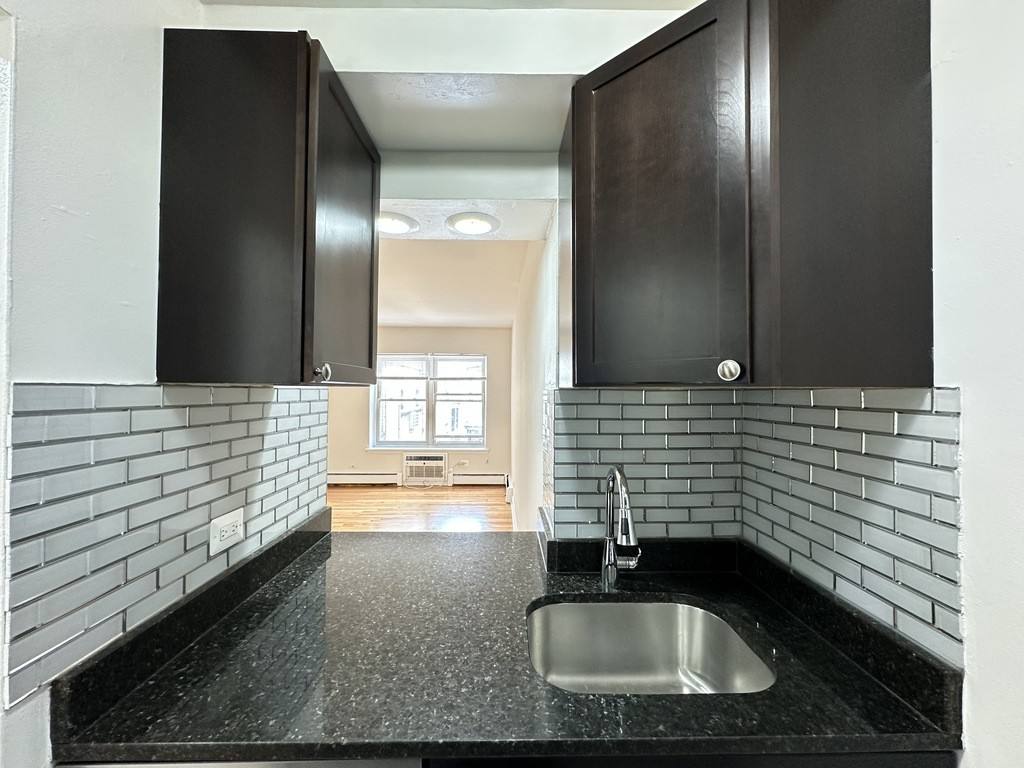 Apartment for rent at 6828 Sheridan #P264, Chicago, IL 60626