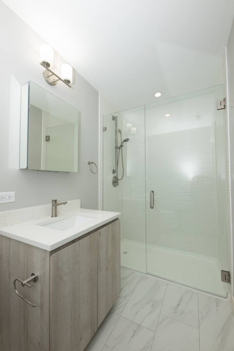 Apartment for rent at 913 W School St #304, Chicago, IL 60657