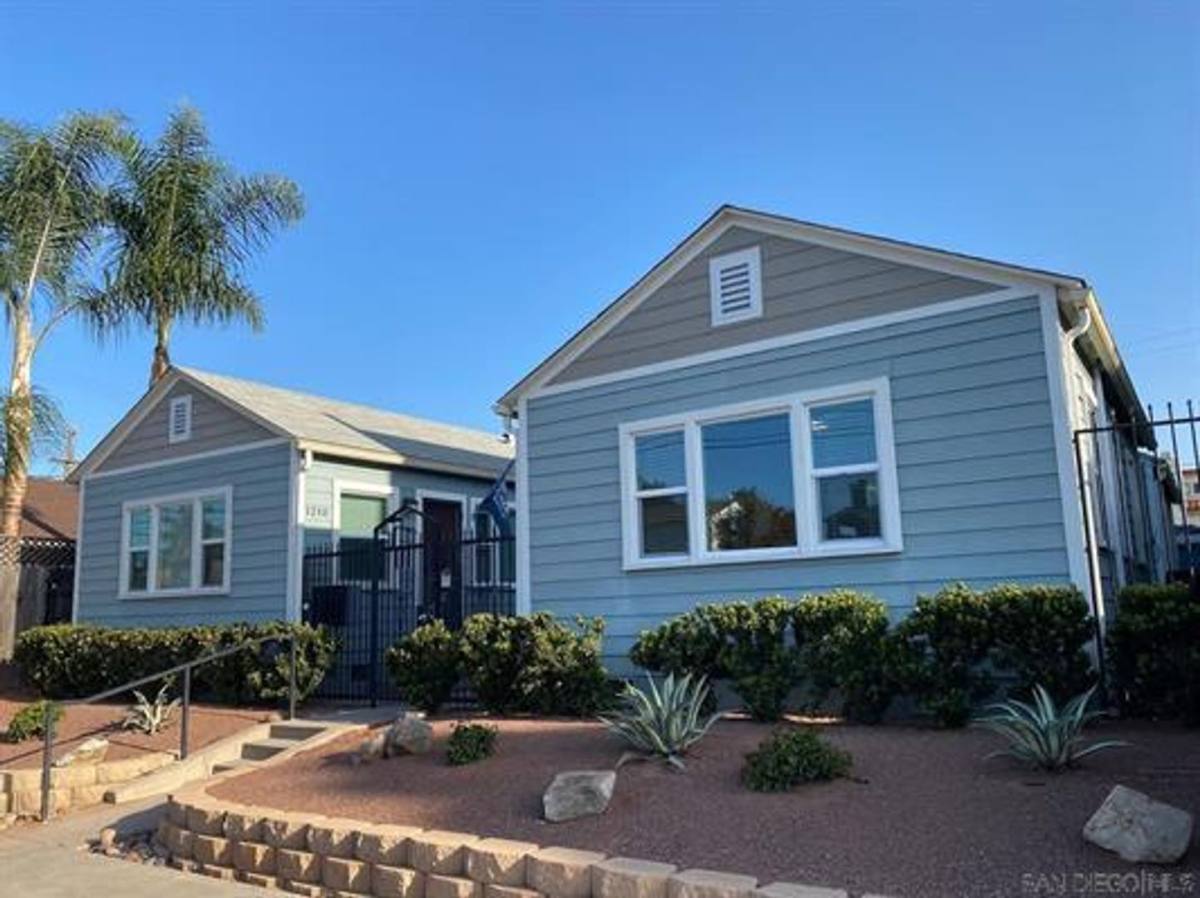 Apartment for rent at 1210-1216 Robinson Ave, San Diego, CA 92103