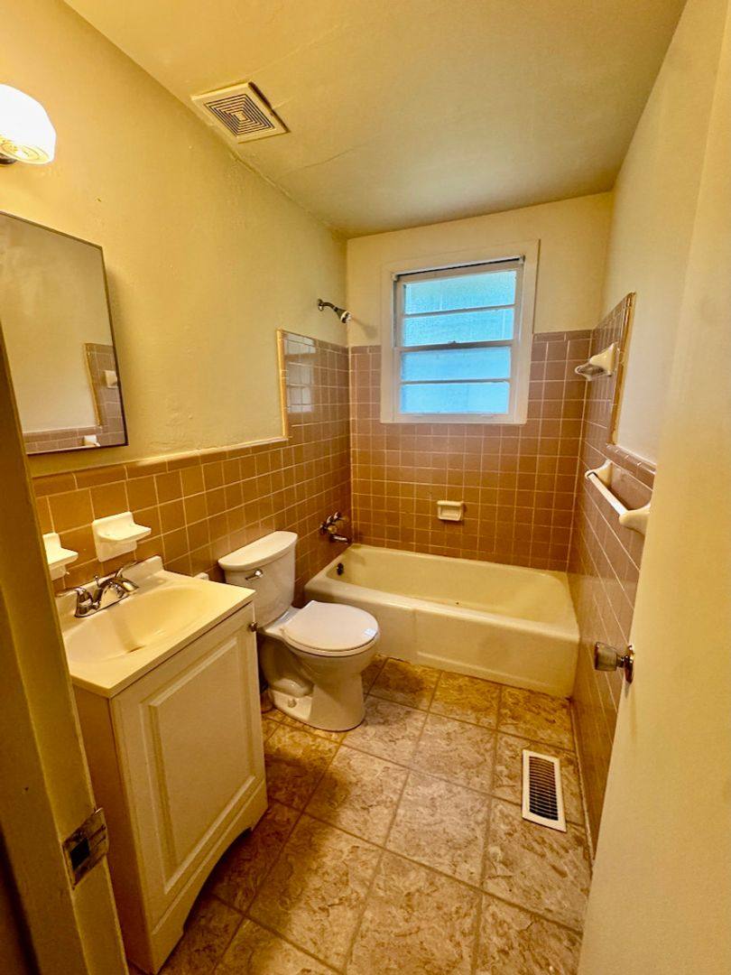 Apartment for rent at 916 Virginia Ave, Nashville, TN 37216