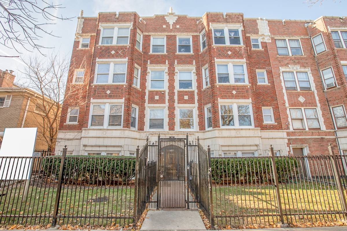 Apartment for rent at 6956 N Ashland #310, Chicago, IL 60626