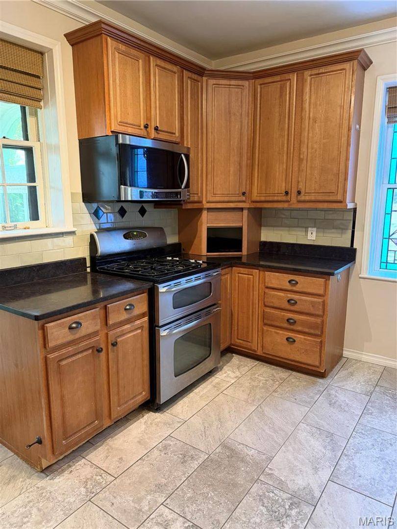 Apartment for rent at 7261 Delmar Blvd, Saint Louis, MO 63130