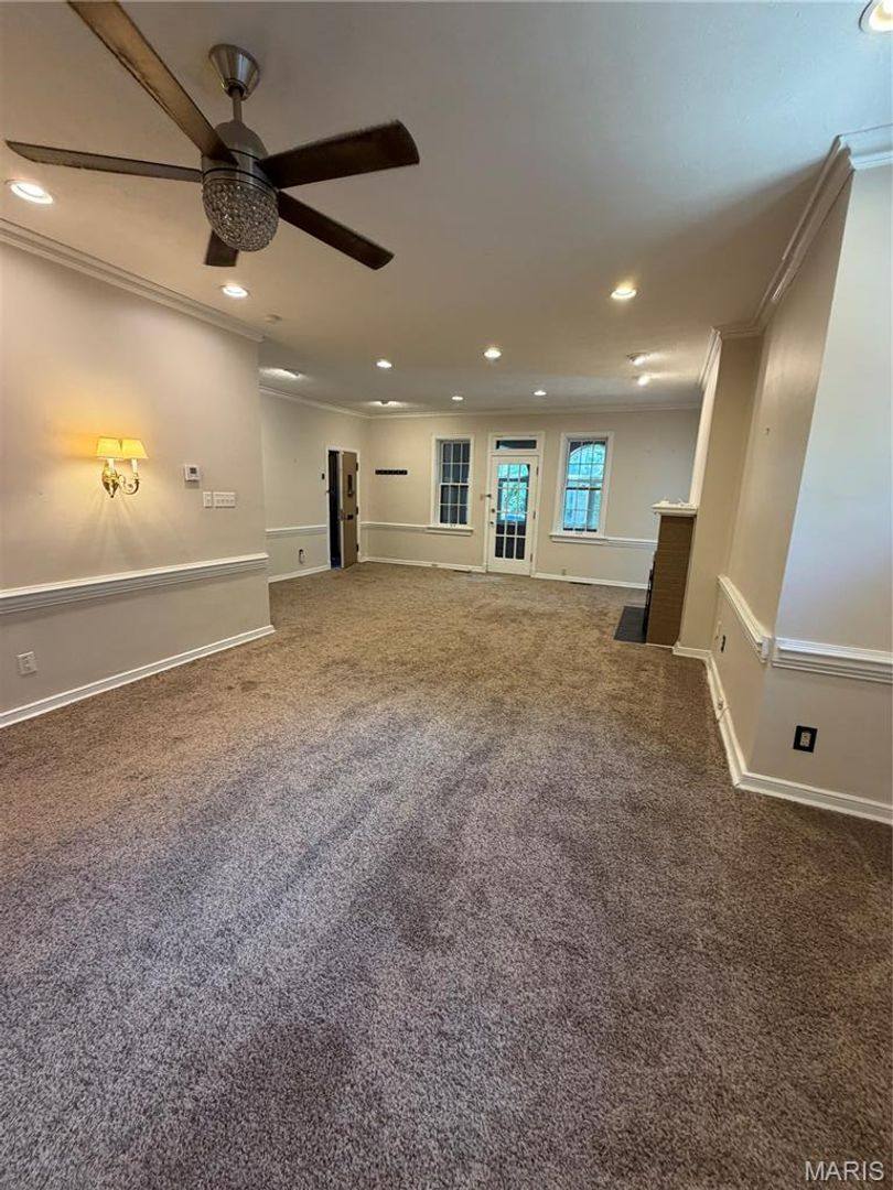 Apartment for rent at 7261 Delmar Blvd, Saint Louis, MO 63130