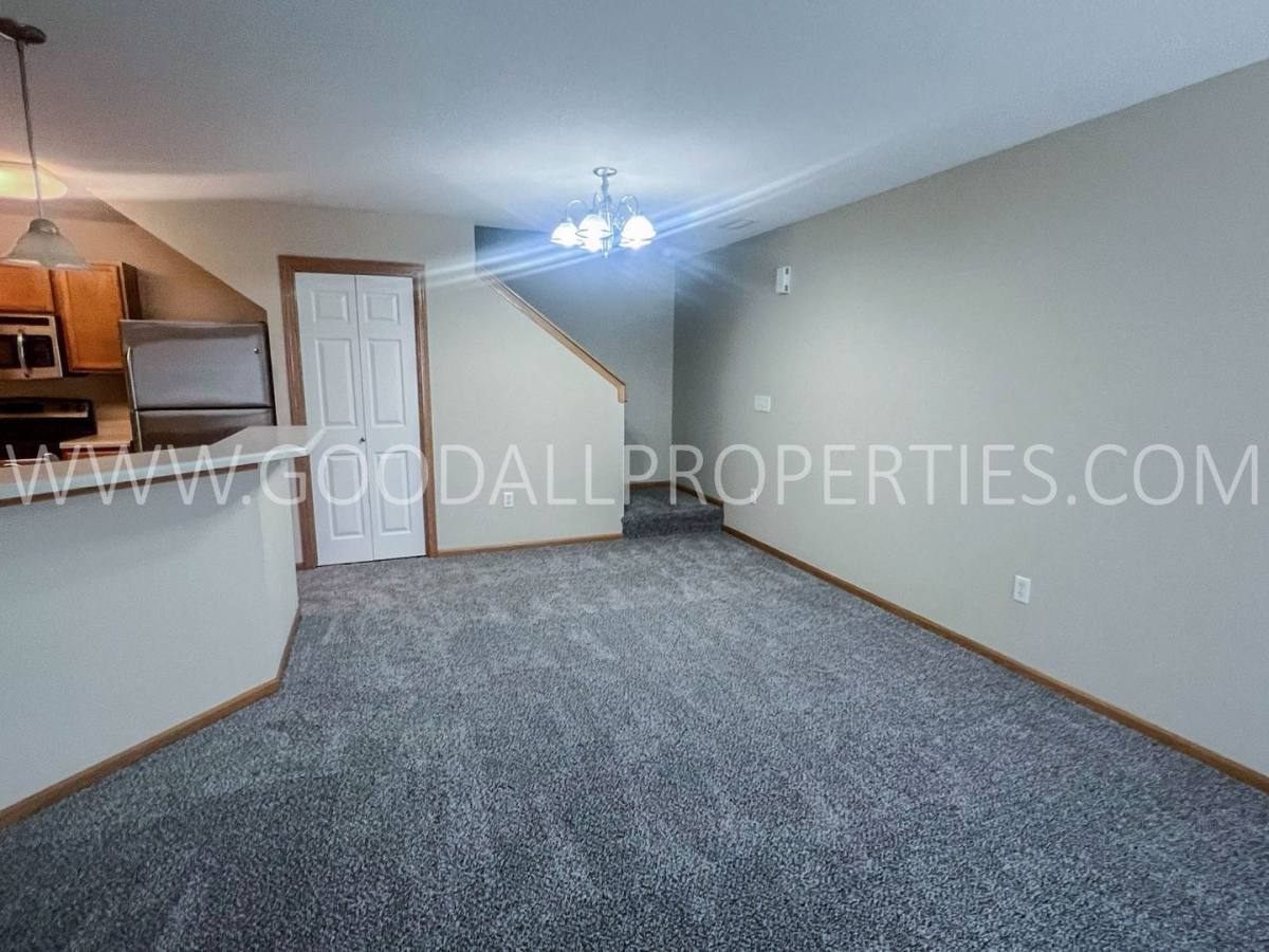 Townhouse for rent at 601 Orchard Hills Dr, Norwalk, IA 50211