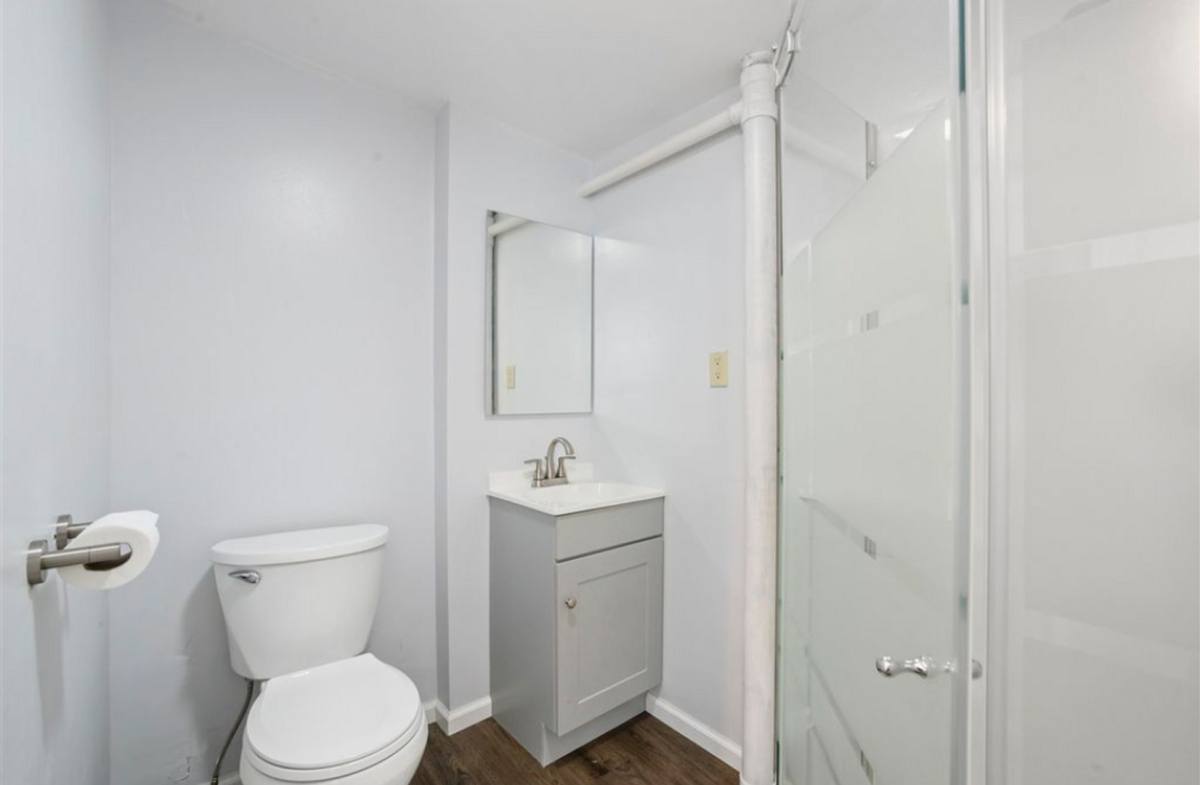 House for rent at 321 5th St NW, Cedar Rapids, IA 52405