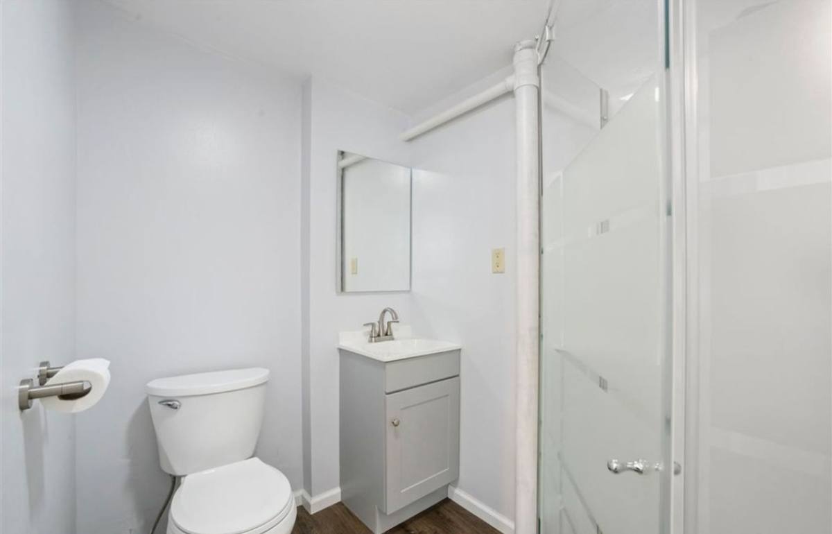 House for rent at 321 5th St NW, Cedar Rapids, IA 52405