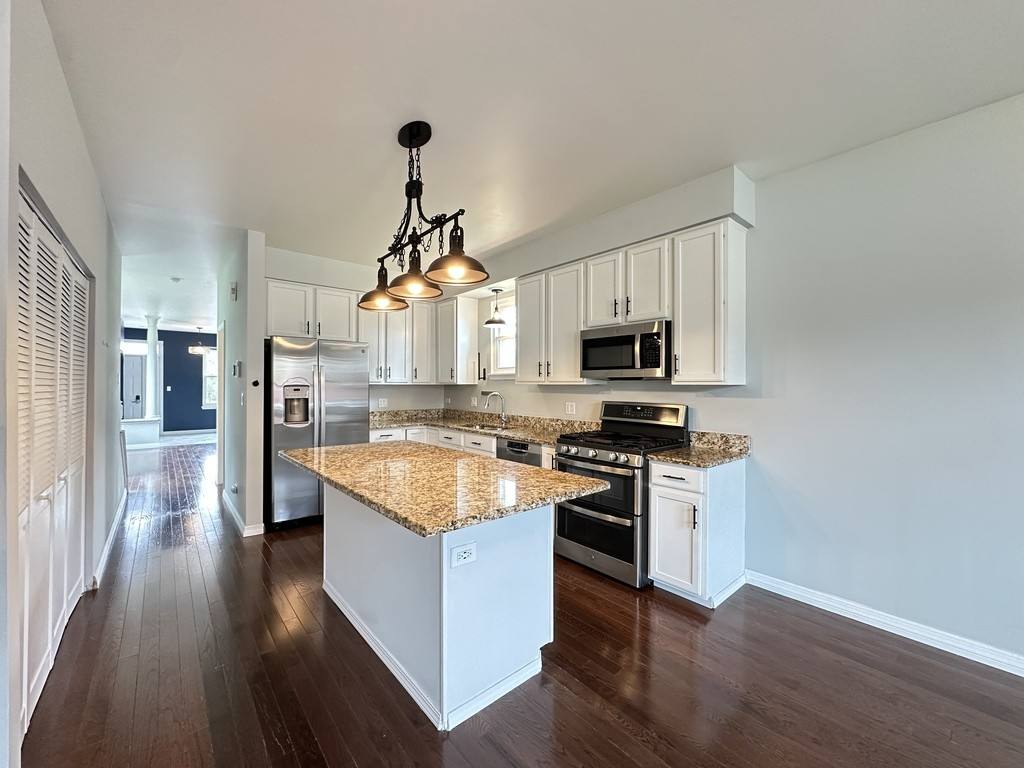 Apartment for rent at 3627 Indiana #CH, Chicago, IL 60653