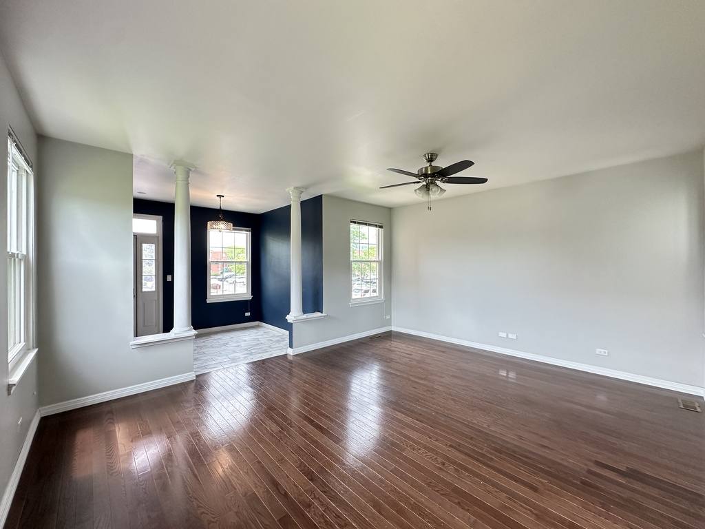 Apartment for rent at 3629 Indiana #C, Chicago, IL 60653