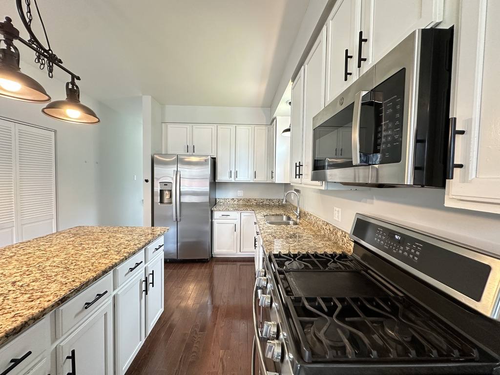 Apartment for rent at 3629 Indiana #C, Chicago, IL 60653