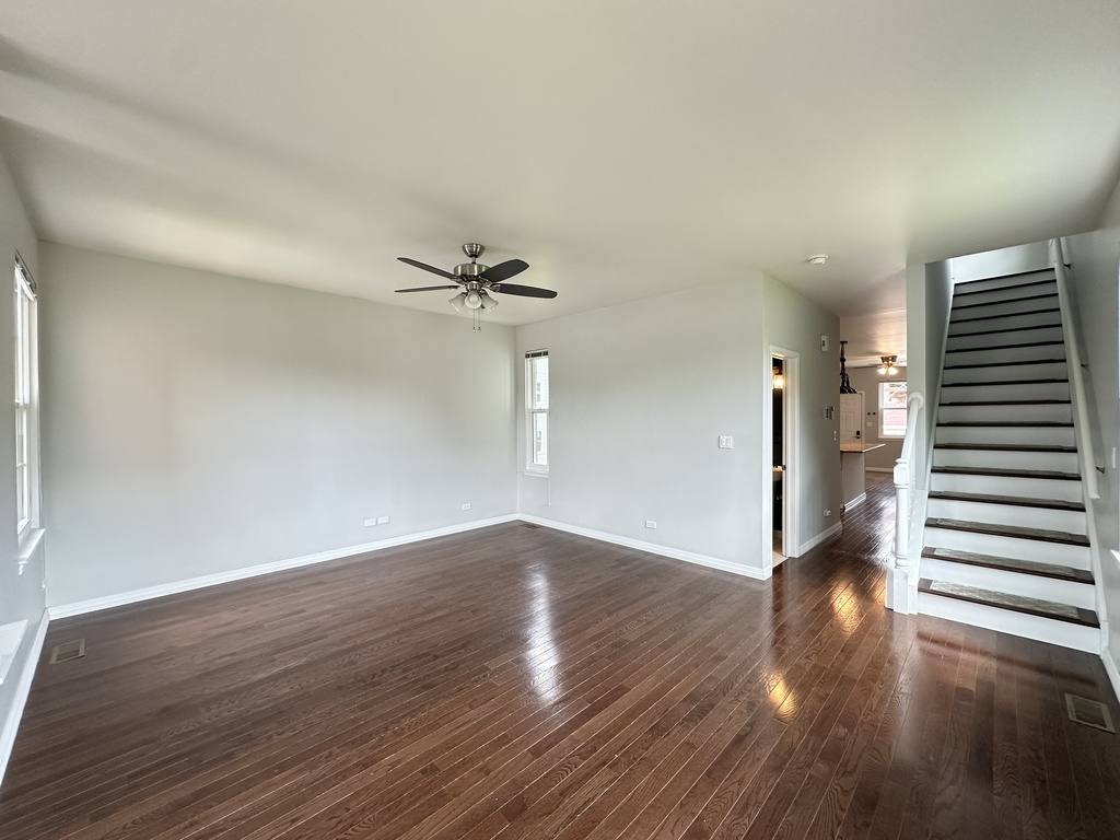 Apartment for rent at 3629 Indiana #C, Chicago, IL 60653