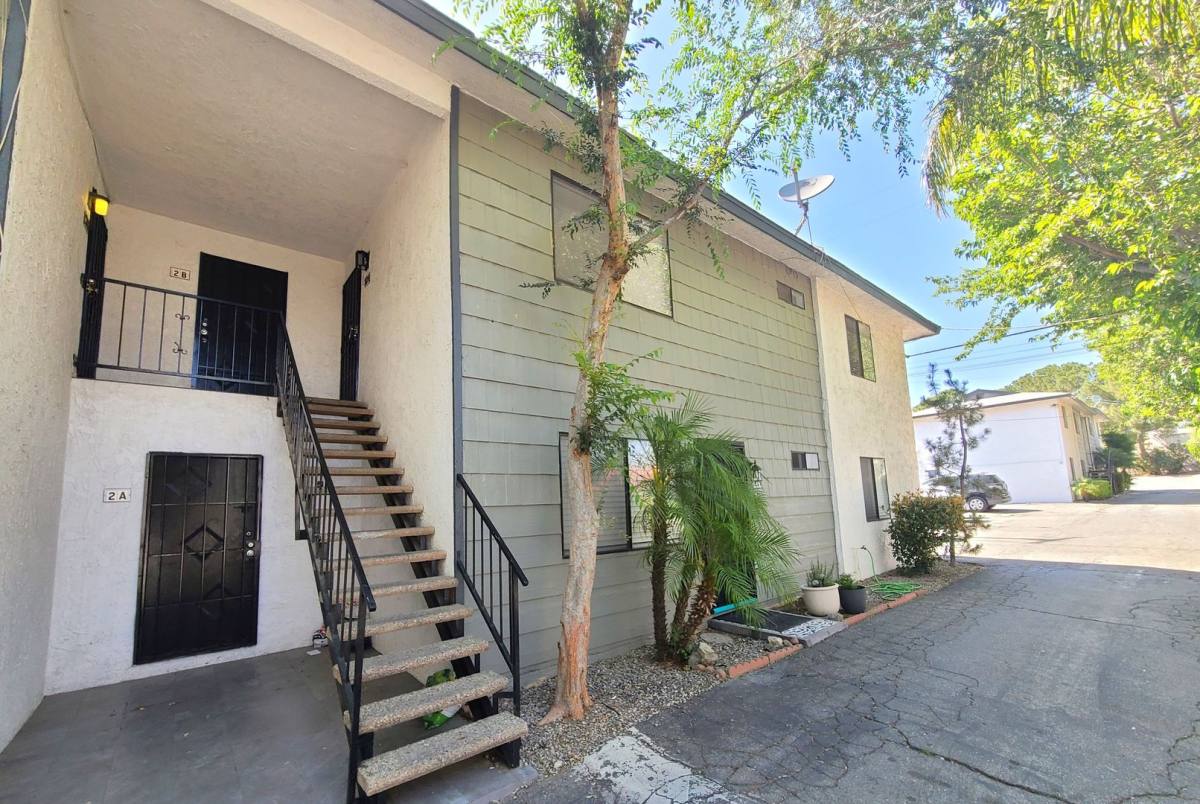 Apartment for rent at 3911 W Ramsey St, Banning, CA 92220