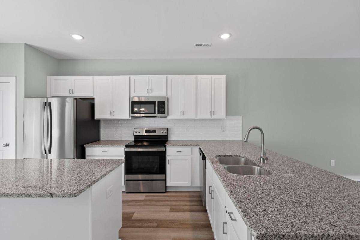 Townhouse for rent at 320 Starfish Lane, Sneads Ferry, NC 28460