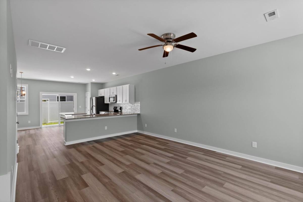 Townhouse for rent at 320 Starfish Lane, Sneads Ferry, NC 28460