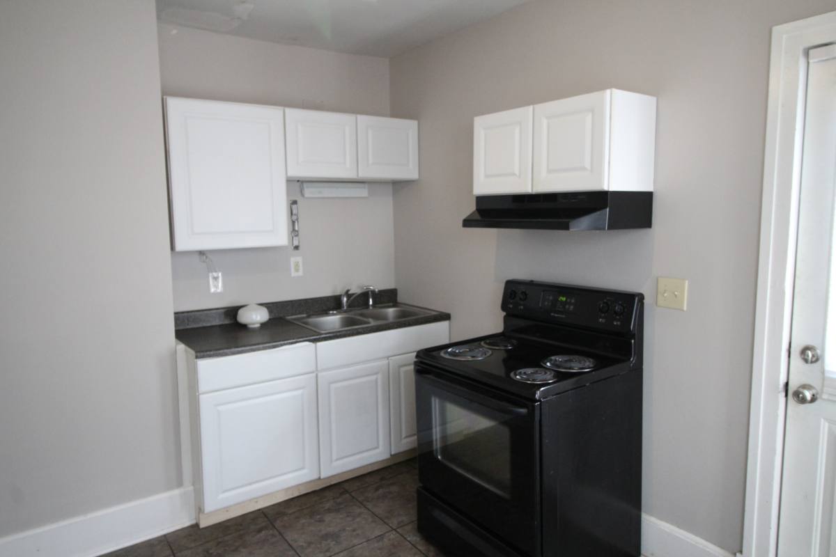 Apartment for rent at 1461-1463 N Grant Ave, Columbus, OH 43201