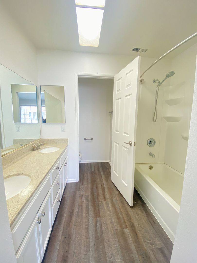 Townhouse for rent at 321 Avocado St, Costa Mesa, CA 92627
