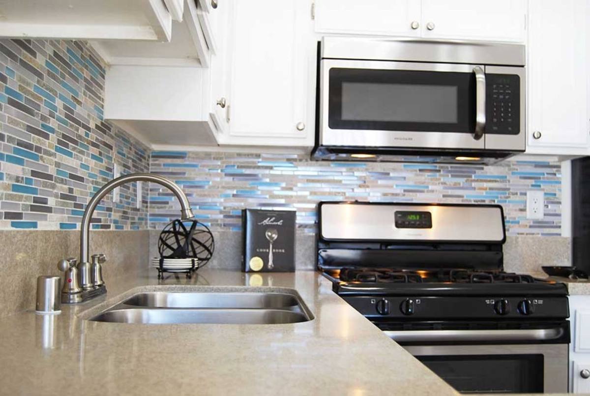 Townhouse for rent at 321 Avocado St, Costa Mesa, CA 92627