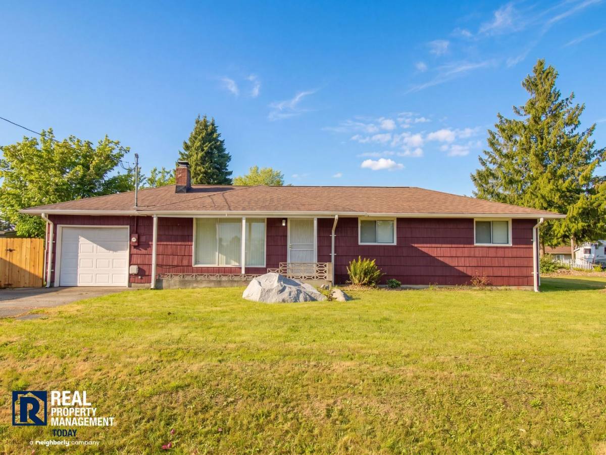 House for rent at 319 104th St E, Tacoma, WA 98445