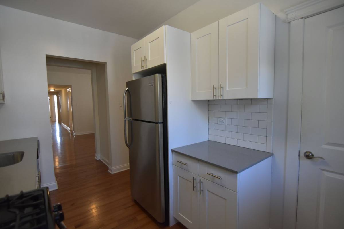 Apartment for rent at 700 W Grace, Chicago, IL 60613