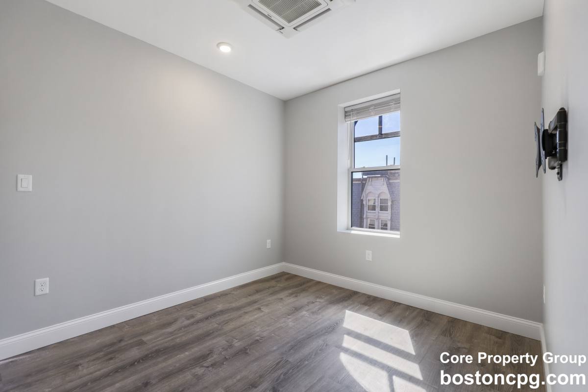 Apartment for rent at 276-282 Hanover #15, Boston, MA 02113