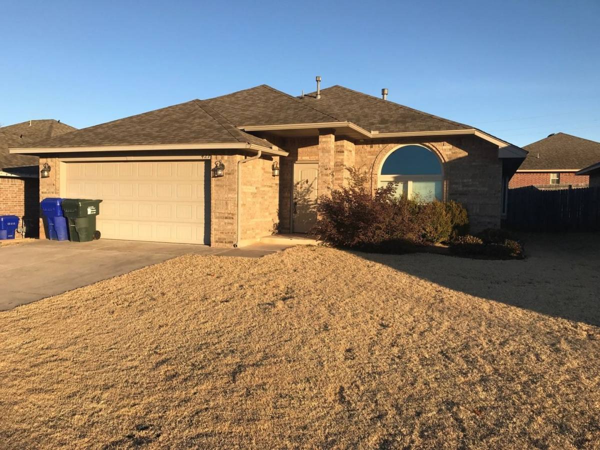 House for rent at 427 Dalton Lane, Norman, OK 73072