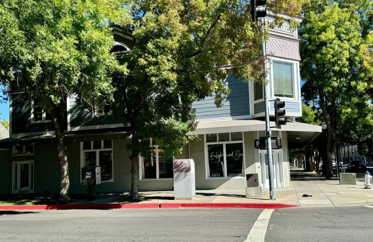 Apartment for rent at 1125 F St, Sacramento, CA 95814