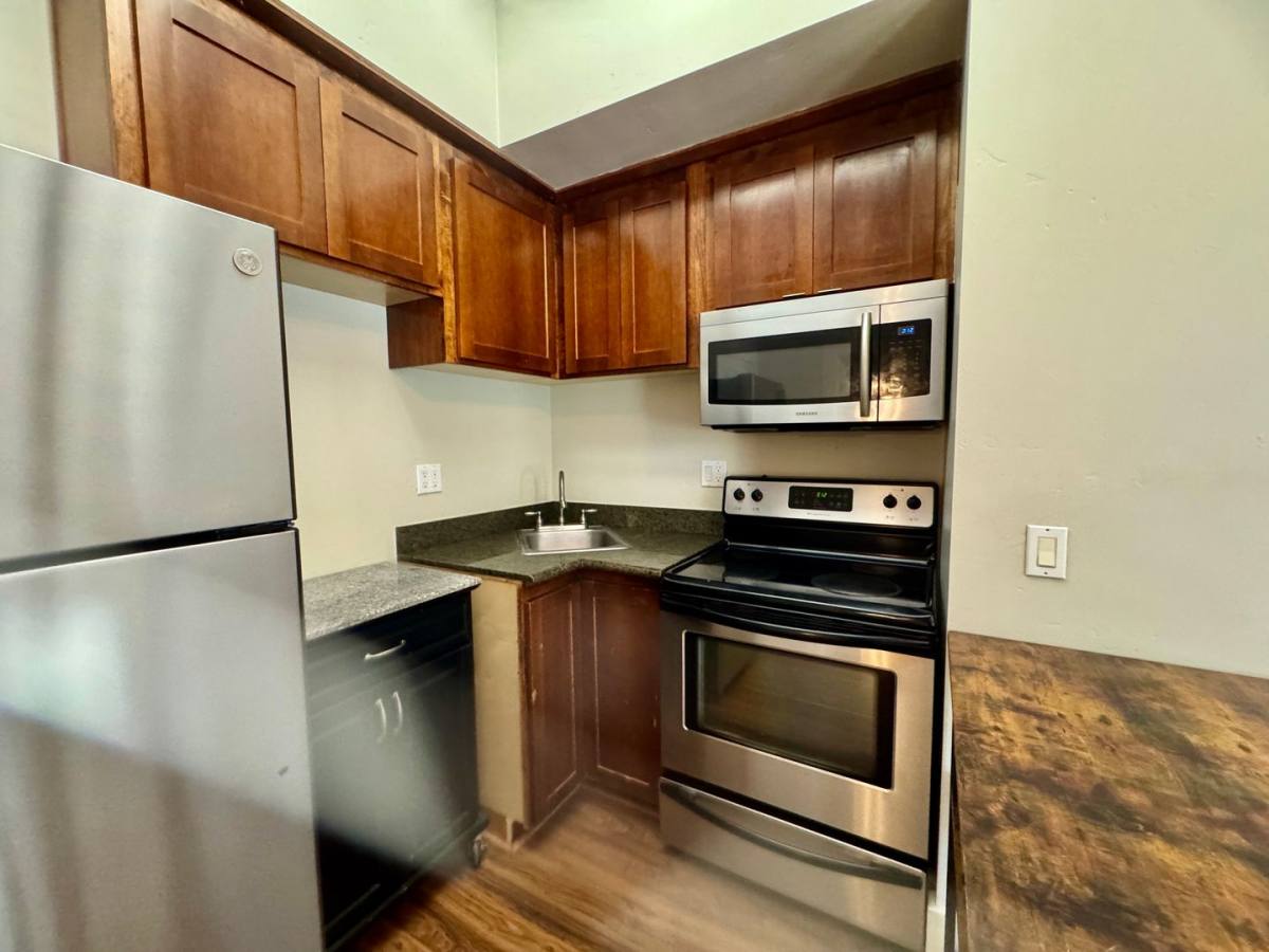 Apartment for rent at 1125 F St, Sacramento, CA 95814