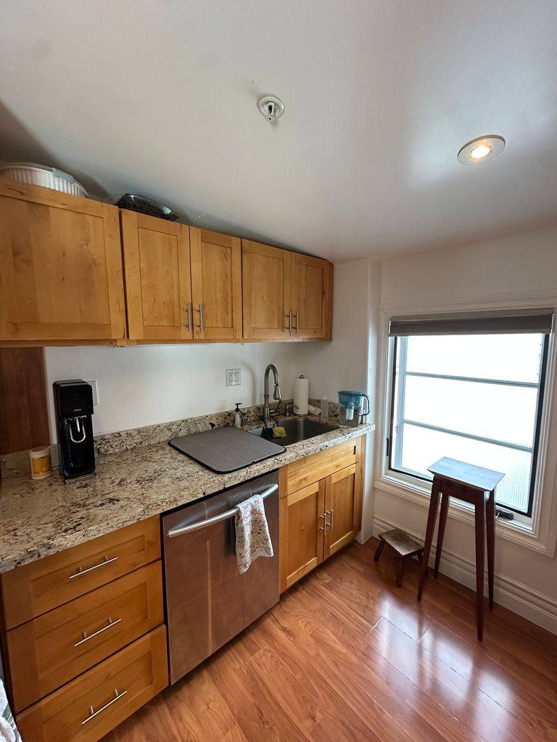 House for rent at 14414 Liddicoat Circle, Los Altos, CA 94022