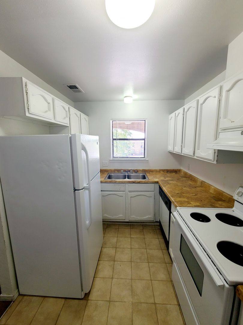 Apartment for rent at 3504 Tulane Dr NE, Albuquerque, NM 87107