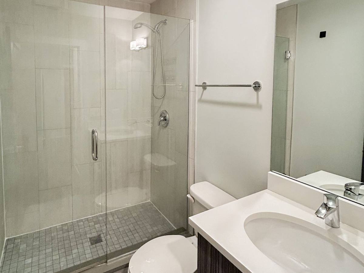 Apartment for rent at 2618 N Rockwell St #1F, Chicago, IL 60647