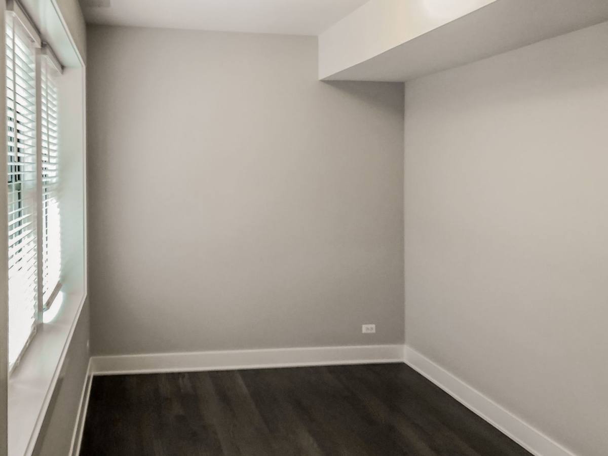Apartment for rent at 2618 N Rockwell St #1F, Chicago, IL 60647