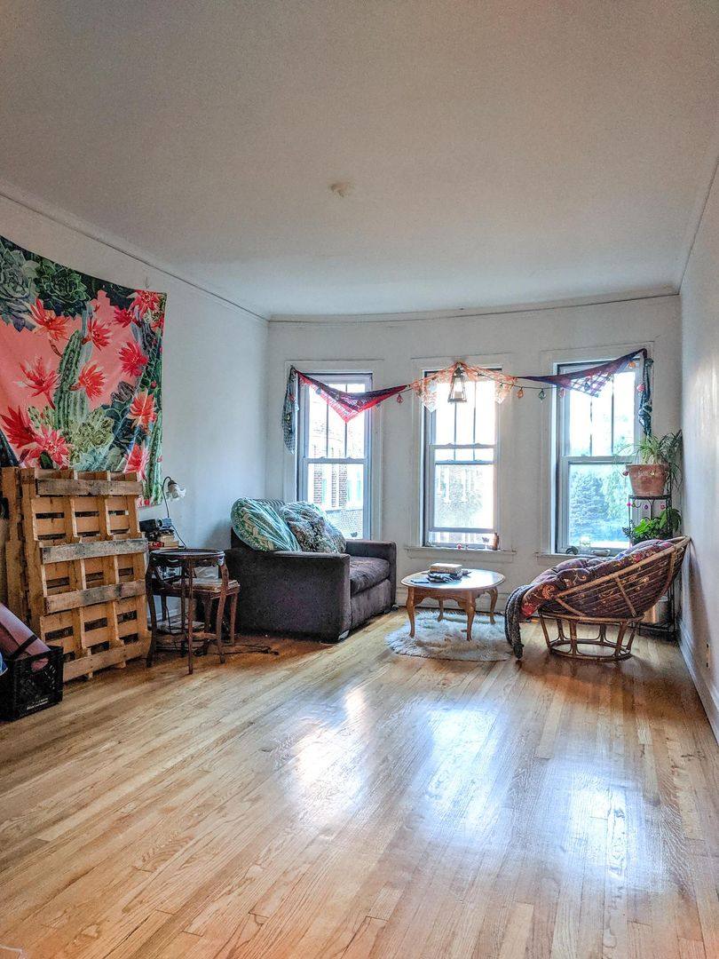Apartment for rent at 5210 N Damen Ave #2, Chicago, IL 60625