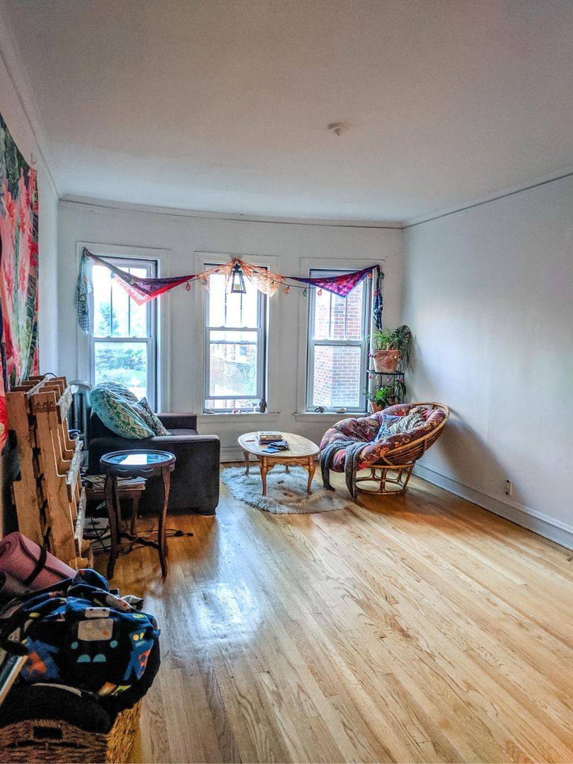 Apartment for rent at 5210 N Damen Ave #2, Chicago, IL 60625