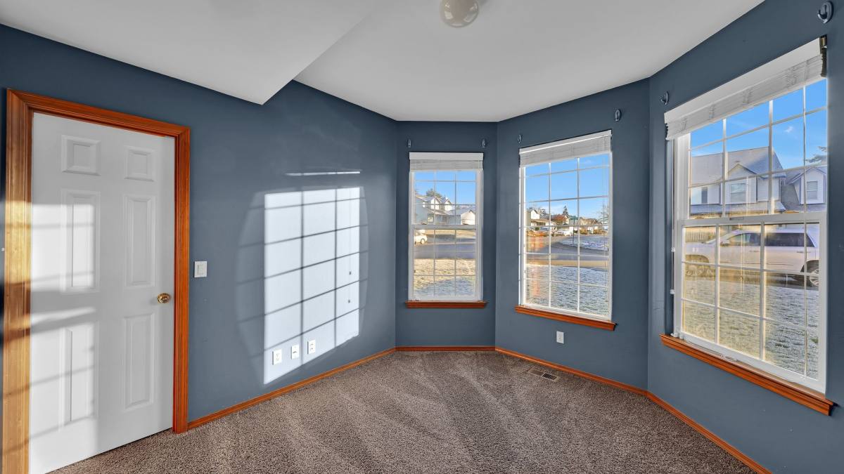 House for rent at 713 SW Puffin St, Oak Harbor, WA 98277