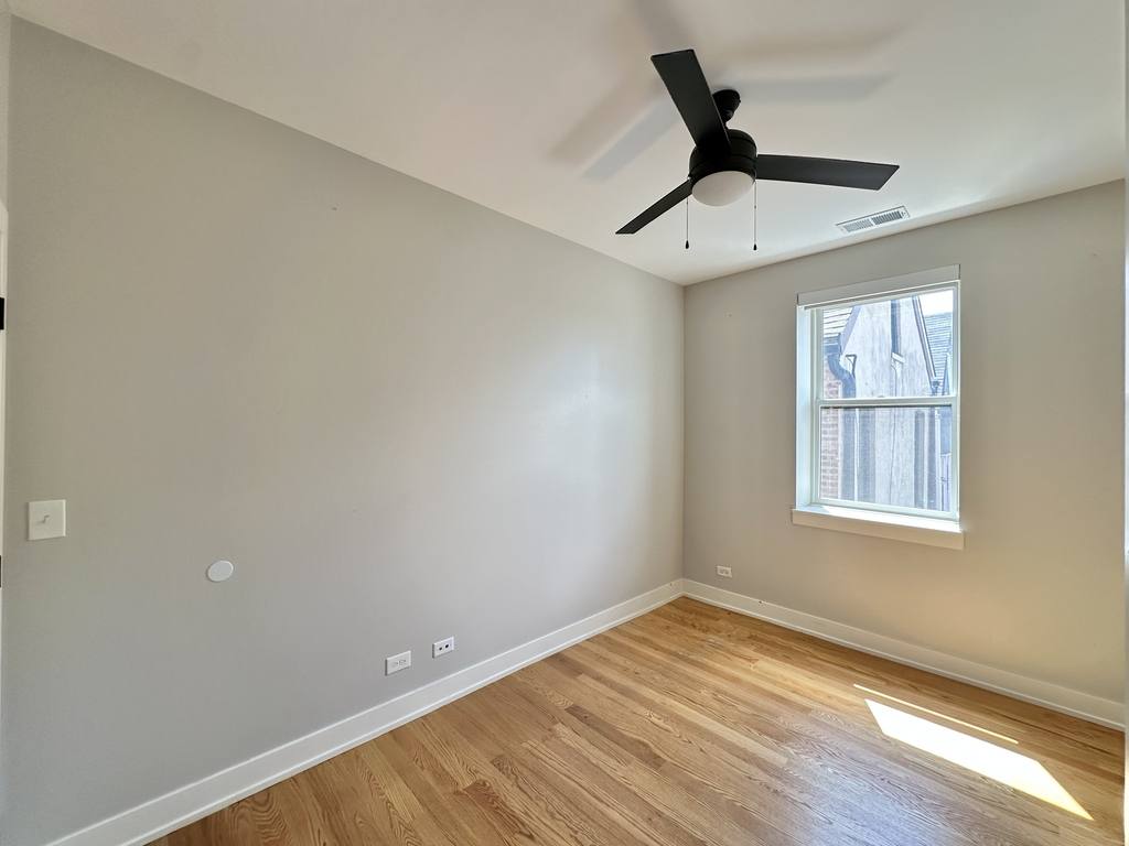 Apartment for rent at 1622 Wood #F, Chicago, IL 60608