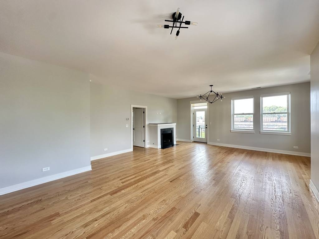 Apartment for rent at 1622 Wood #F, Chicago, IL 60608