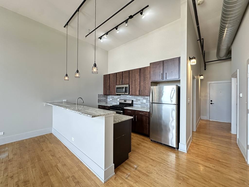 Apartment for rent at 1432 21st St #513-A, Chicago, IL 60608