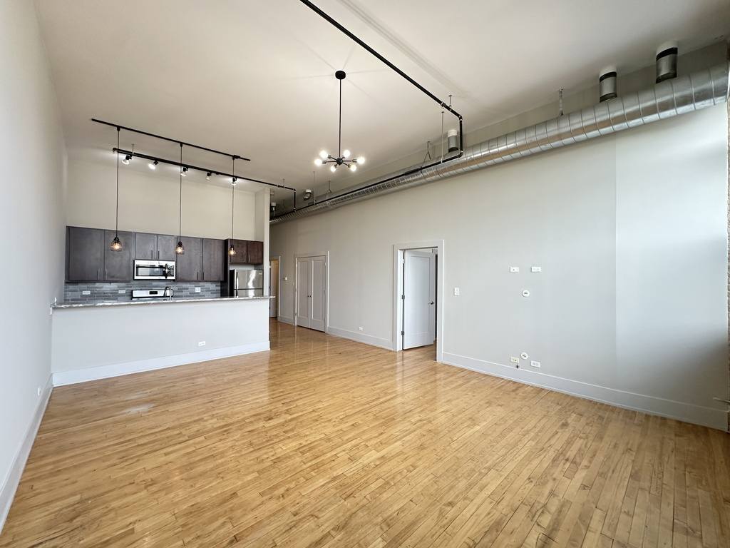 Apartment for rent at 1432 21st St #513-A, Chicago, IL 60608