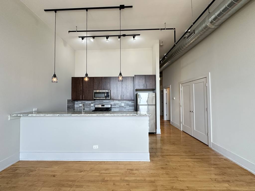 Apartment for rent at 1432 21st St #513-A, Chicago, IL 60608