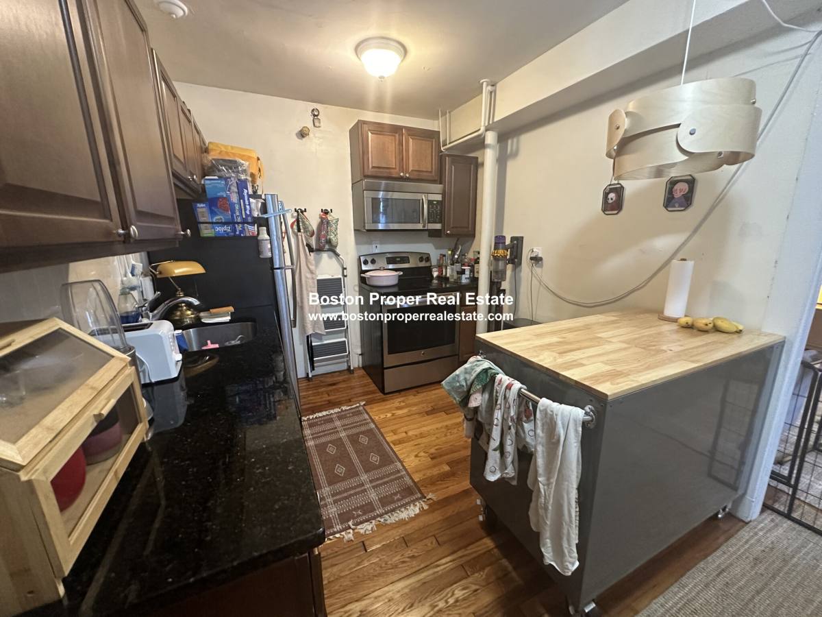 Apartment for rent at 100 Madison Ave #9, Newtonville, MA 02460