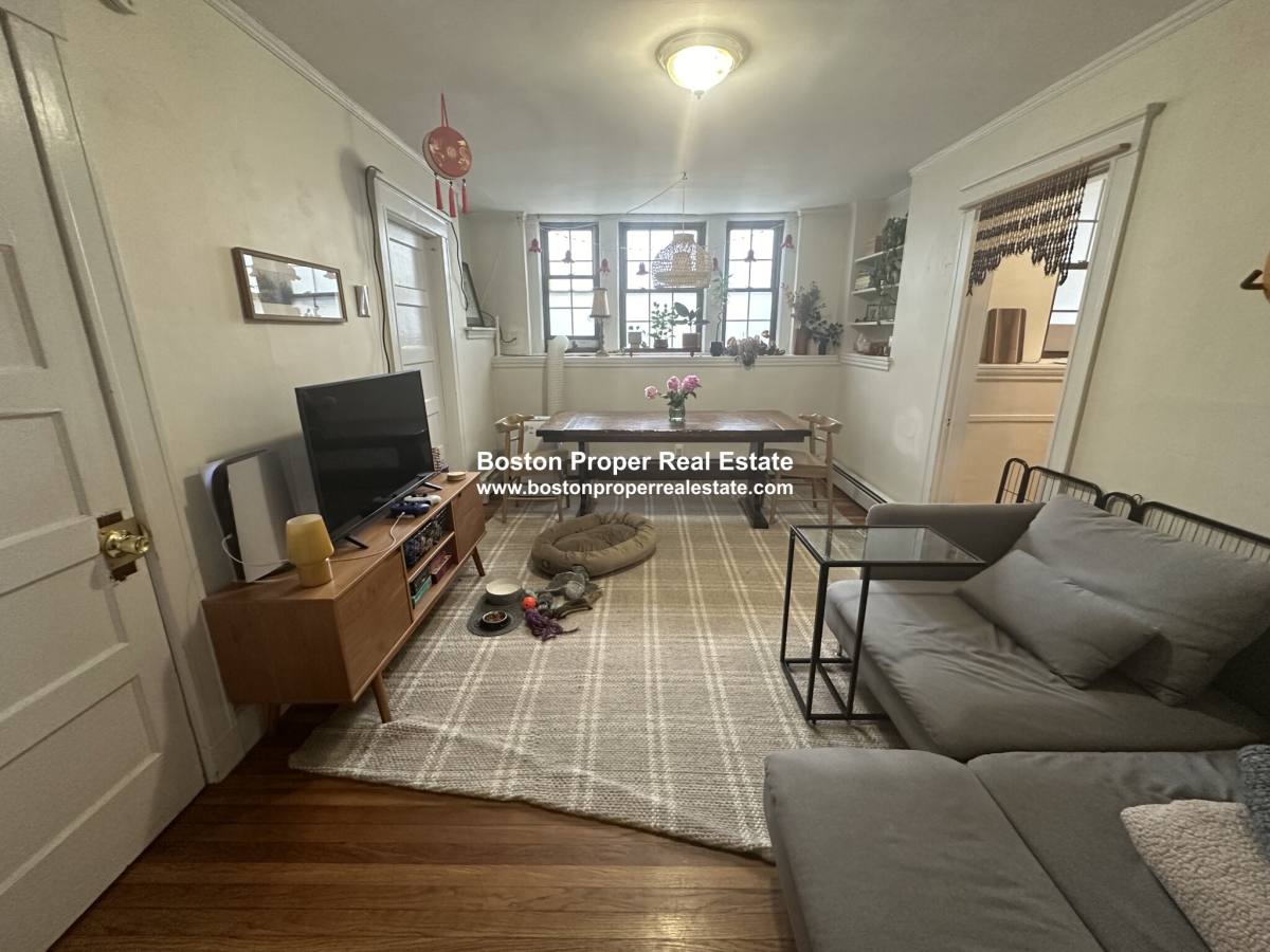 Apartment for rent at 100 Madison Ave #9, Newtonville, MA 02460