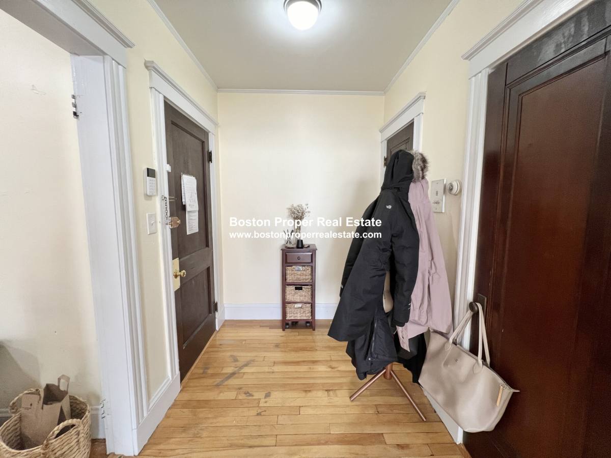 Apartment for rent at 100 Madison Ave #7, Newtonville, MA 02460