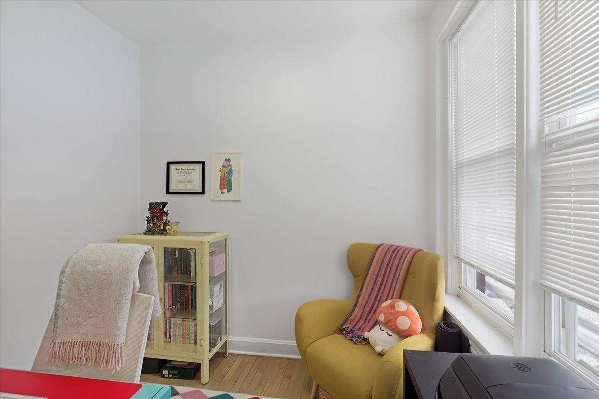 Apartment for rent at 2350 W Charleston #3F, Chicago, IL 60647