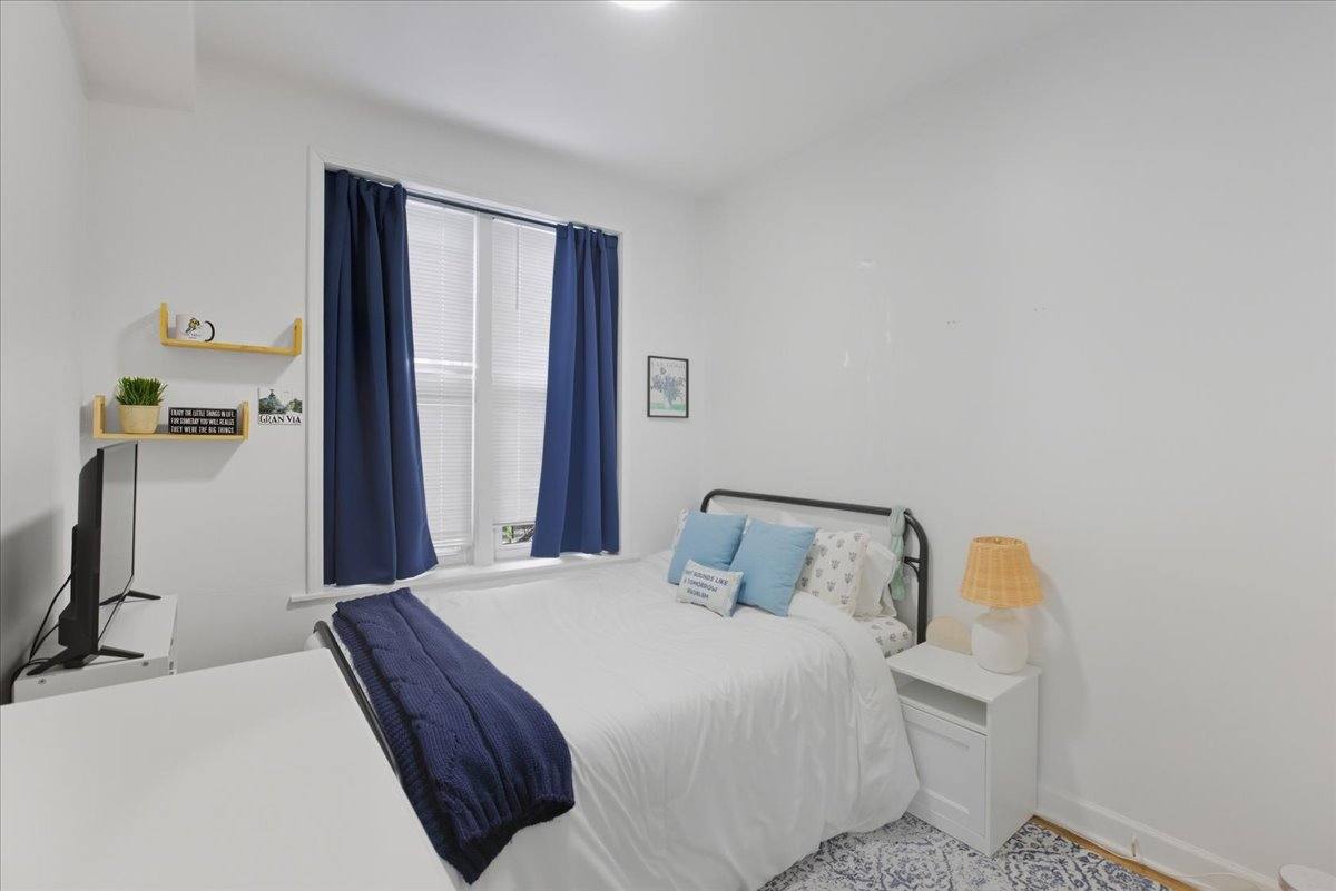 Apartment for rent at 2350 W Charleston #3F, Chicago, IL 60647