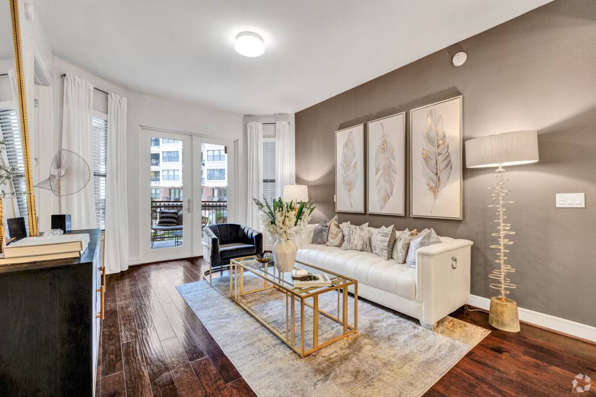 Apartment for rent at 2303 Mid Lane #JRO3, Houston, TX 77027