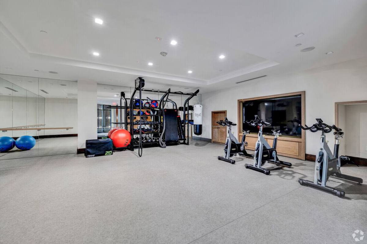 Apartment for rent at 2303 Mid Lane #JRO3, Houston, TX 77027