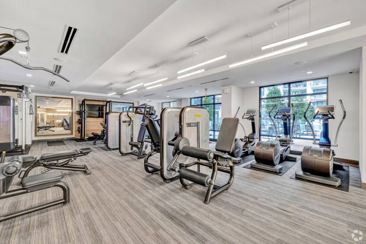 Apartment for rent at 2303 Mid Lane #JRO3, Houston, TX 77027