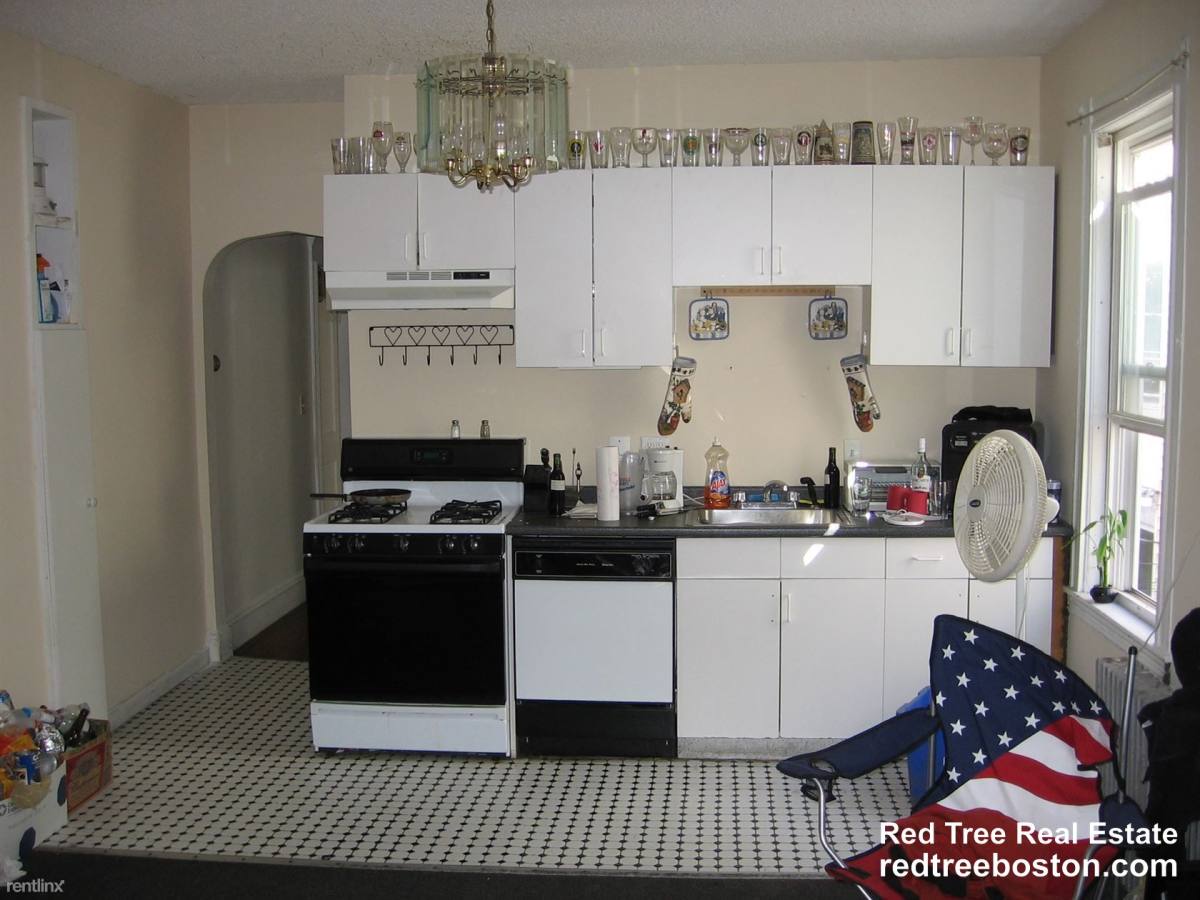 Apartment for rent at 292 Summit Ave #3, Brighton, MA 02135