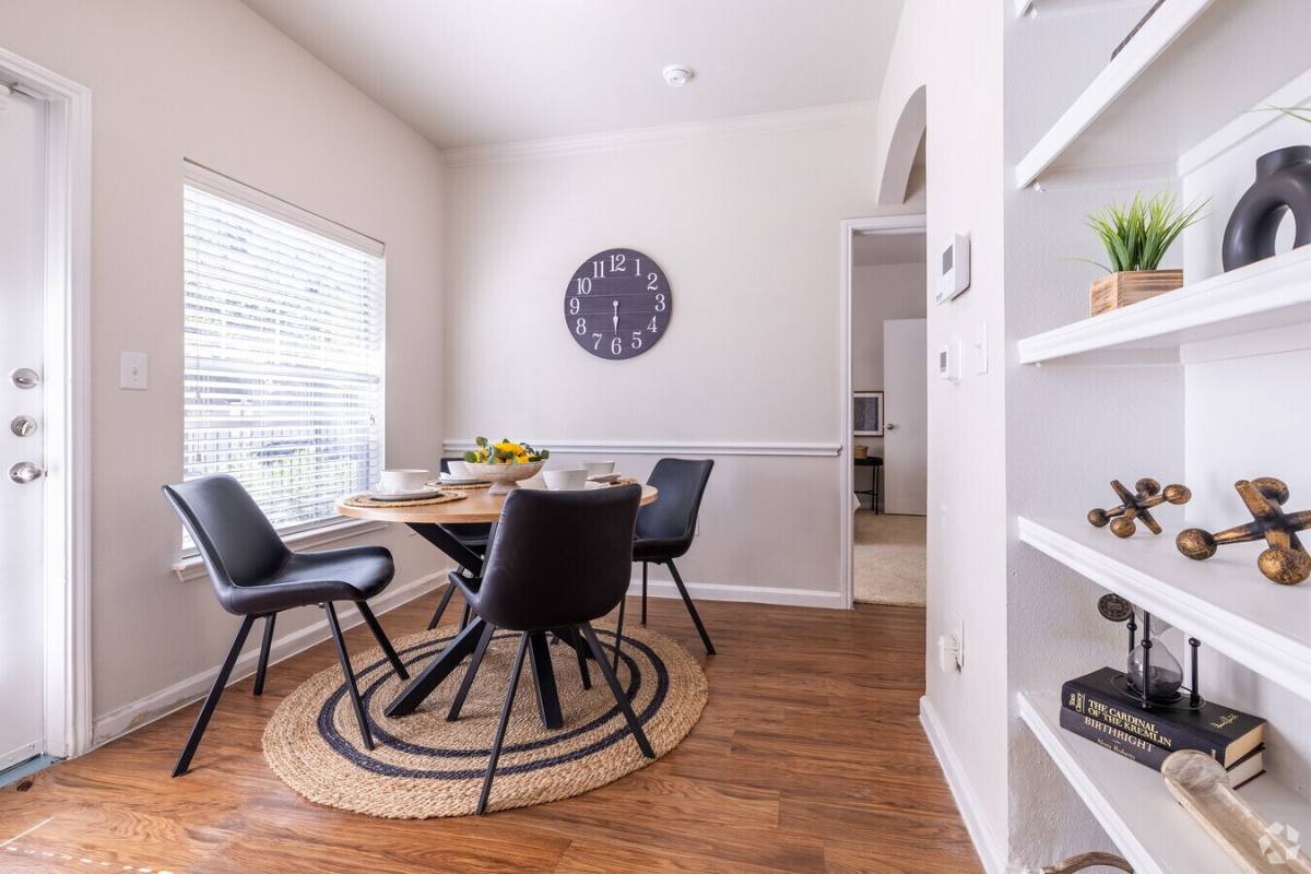 Apartment for rent at 1900 Westview Blvd #LWV2, Conroe, TX 77304