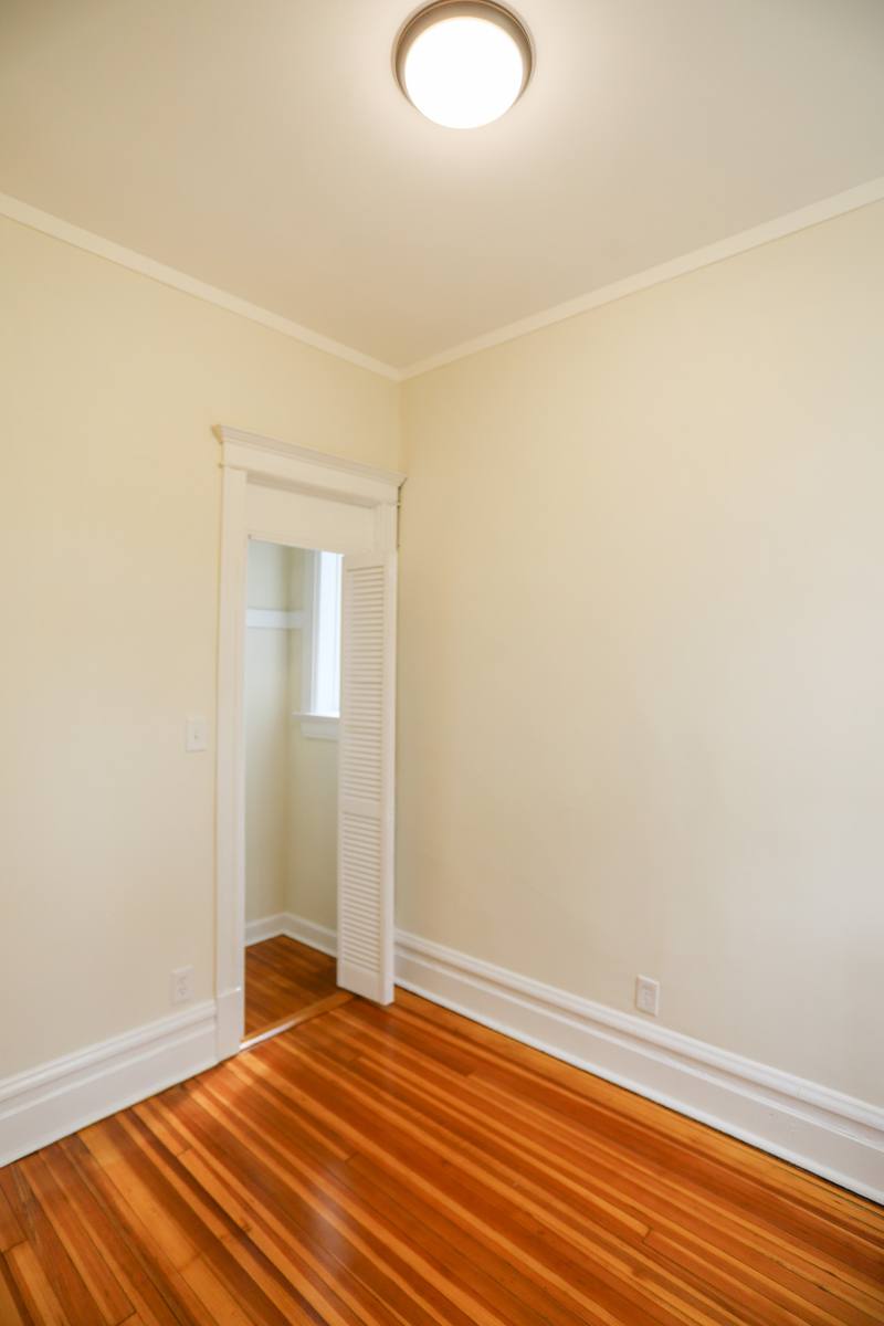 Apartment for rent at 1844 W Grace #2, Chicago, IL 60613